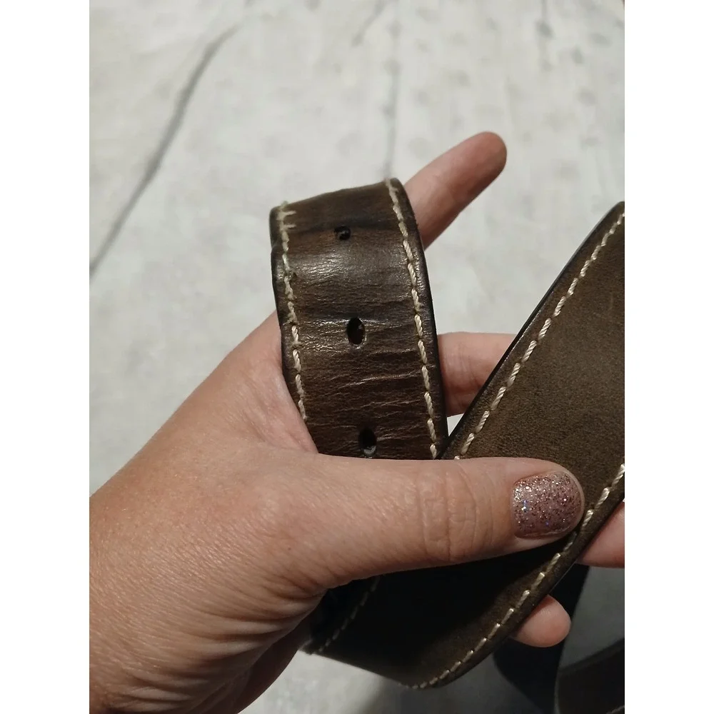 Genuine Leather ariat belt size xl with silver belt buckle